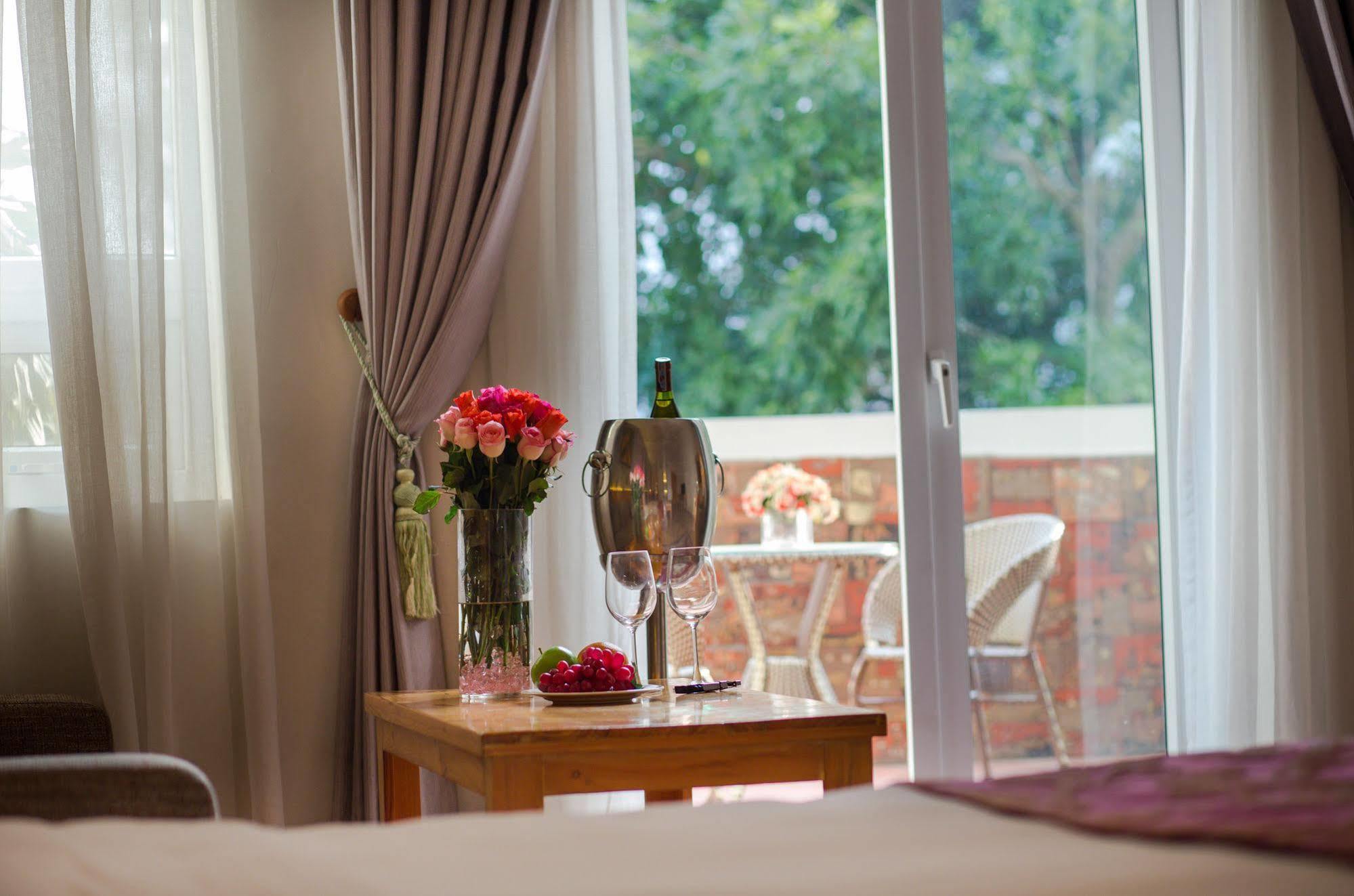 Viet View Hotel & Spa Hanoi Esterno foto